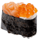 Гункан з лососем та червоною ікрою